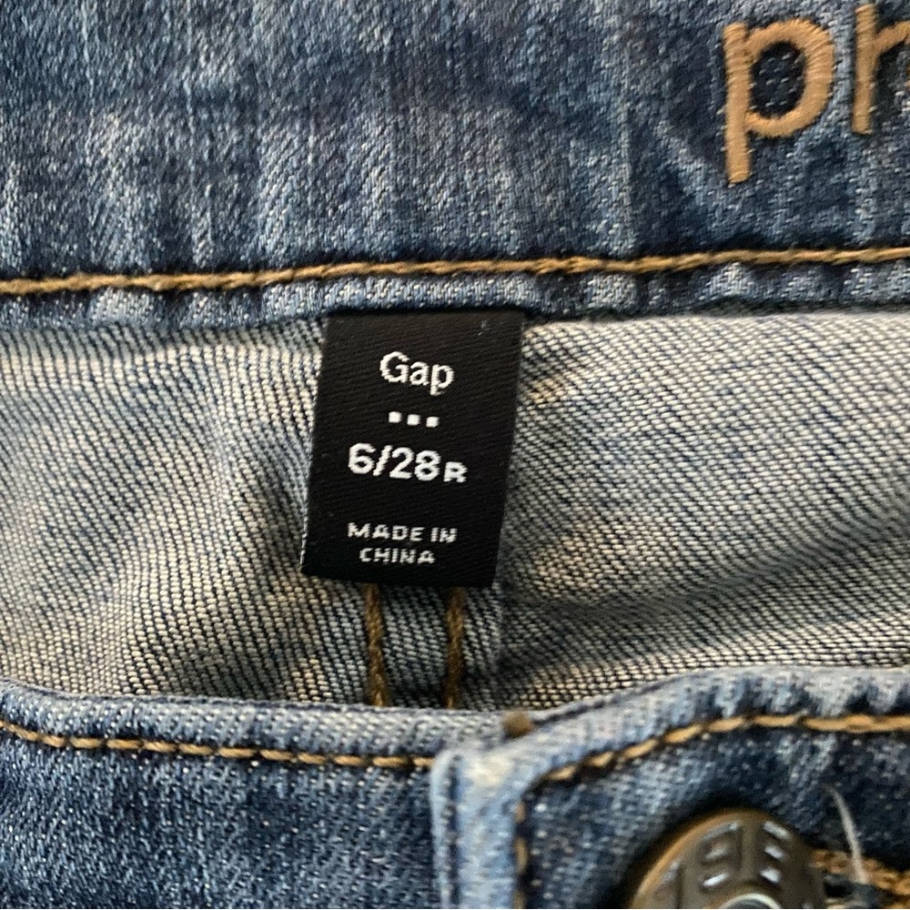 GAP Women’s Premium Boyfriend Ankle Jeans Size 6/28R - Picture 3 of 7